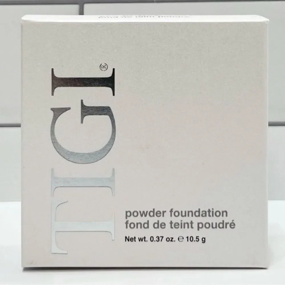 TIGI Cosmetics Entice Powder Foundation - Picture 4 of 4